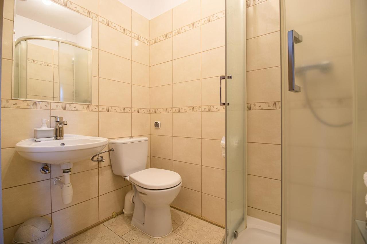 Wisniowy Sad Guest House Bialowieza Ngoại thất bức ảnh
